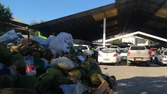 Nanuque: Feira Coberta em verdadeiro abandono