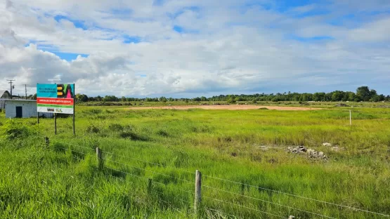  Governo da Bahia aditiva e reajusta contrato de  obra em terreno alagadiço em Mucuri