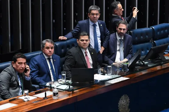 Lula é derrotado no Congresso