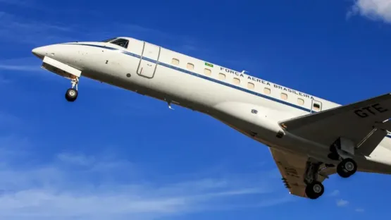Aviões para transporte de autoridades do governo estão de tanque vazio, diz FAB