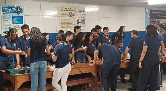 Vanda Reuter realiza III  Feira de Ciências e Tecnologias 