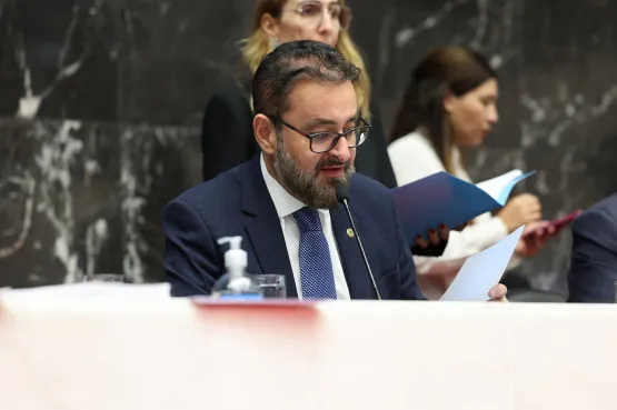 Projeto de Gustavo Santana para Combate a Crimes Digitais Contra Crianças éAprovado em 1º Turno na ALMG