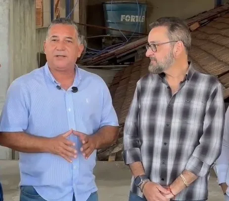 Deputado Gustavo Santana visita obras do Hospital Renato Azeredo em Nanuque