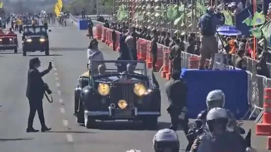 Desfile de 7 de Setembro em Brasília tem baixa adesão e clima de frieza política Desfile de 7 de Setembro em Brasília tem baixa adesão e clima de frieza política