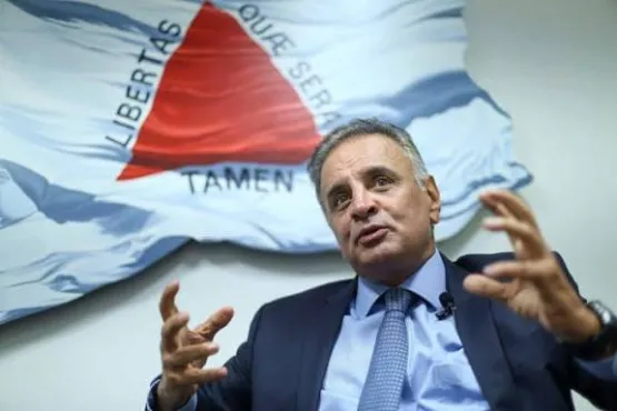 Aécio trilha volta ao governo