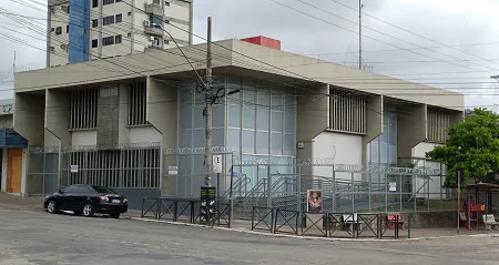 PRÉDIO DO ITAÚ EM NANUQUE CHAMA ATENÇÃO POR PARECER PRESÍDIO DE SEGURANÇA MÁXIMA