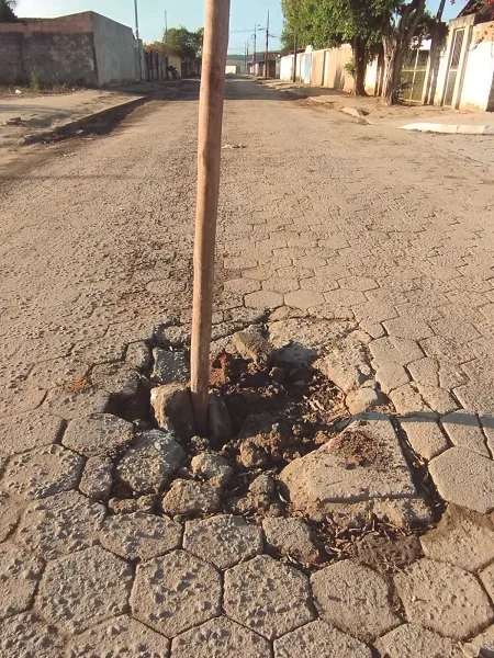 TRÁFEGO INTENSO DE CARRETAS REVOLTA MORADORES EM SERRA