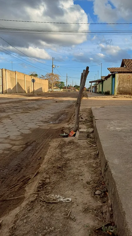 TRÁFEGO INTENSO DE CARRETAS REVOLTA MORADORES EM SERRA