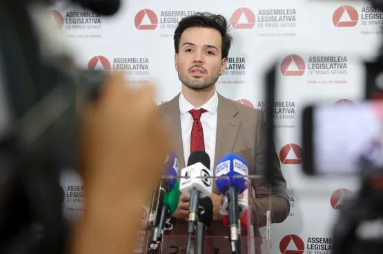 ALMG aprova PEC que dispensa referendo para privatização da Copasa ALMG aprova PEC que dispensa referendo para privatização da Copasa