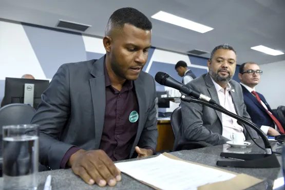 Conflitos legais estariam prejudicando táxi-lotação intermunicipal Conflitos legais estariam prejudicando táxi-lotação intermunicipal