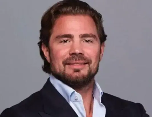 Master pagou R$ 500 milhões a advogados; contrato dos Moraes é um dos maiores