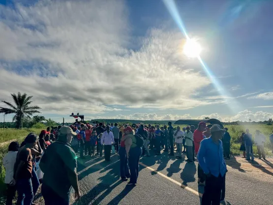MST bloqueia rodovia de Mucuri