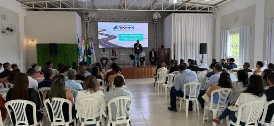 Caravana da AMM reúne 142 gestores em Novo Cruzeiro 