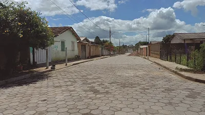 Empresário destaca recursos para pavimentação e reforça parceria política em Nanuque