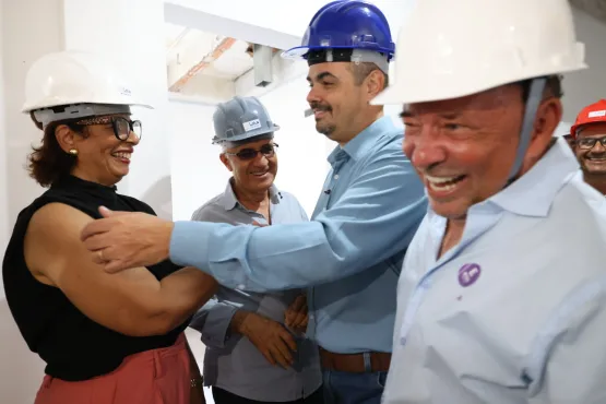 Mateus Simões faz visita relâmpago a Nanuque sem anunciar obras ou investimentos Mateus Simões faz visita relâmpago a Nanuque sem anunciar obras ou investimentos