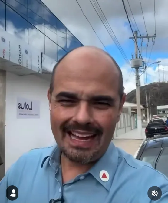 Governador agradeceu Gustavo Santana por lutar pela Hemodiálise de Nanuque Governador agradeceu Gustavo Santana por lutar pela Hemodiálise de Nanuque