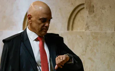 Moraes tem de sair do Supremo Moraes tem de sair do Supremo