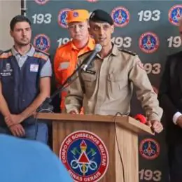 400 famílias seguem em hotéis em JF