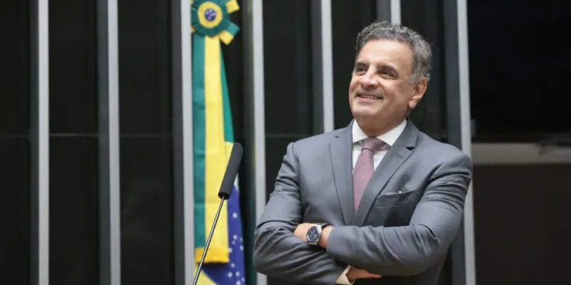 Aécio Neves admite possibilidade crescente de disputar o Senado por Minas em 2026