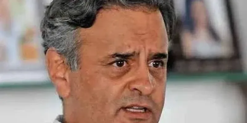 Aécio Neves confirma candidatura ao Senado por Minas Gerais