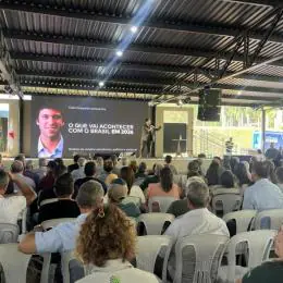 Agro em Ação reúne mais de 8 mil participantes e amplia voz do produtor rural em Minas Gerais