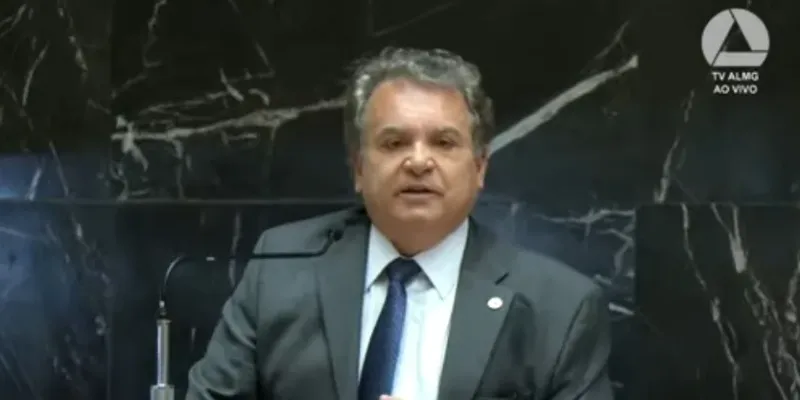 Alencar da Silveira Júnior é eleito conselheiro do TCE-MG e abre vaga para retorno de Carlos Pimenta à ALMG