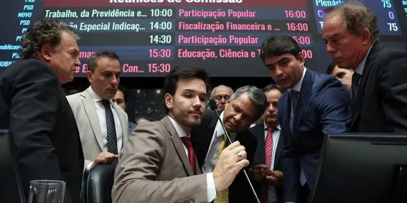 ALMG aprova PEC que dispensa referendo para privatização da Copasa 