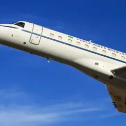 Aviões para transporte de autoridades do governo estão de tanque vazio, diz FAB