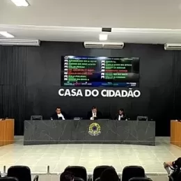 Câmara de Mucuri rejeita contas do ex-prefeito Carlos Simões