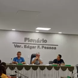 CÂMARA MUNICIPAL DE SERRA APROVA MOÇÃO DE REPÚDIO A DIRETOR DA ESCOLA VANDA REUTER