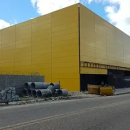 Coelho Diniz anuncia vagas de emprego para nova unidade em Nanuque
