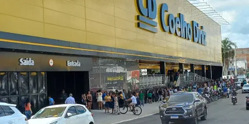 Coelho Diniz inaugura mega loja em Nanuque