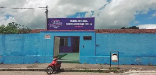 Deputado Carlos Pimenta destina R$ 300 mil para escolas de Nanuque e Serra dos Aimorés