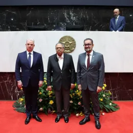 Deputado Gustavo Santana homenageia jornalista Paulo César de Oliveira