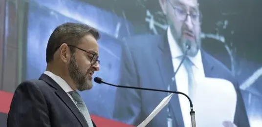 Deputado Gustavo Santana promove homenagem ao Dia do Soldado na ALMG 