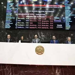 Deputado Tadeu Leite é reeleito presidente da ALMG