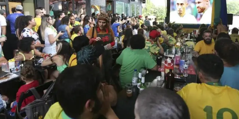 Empresários de Uberlândia se preparam para Copa