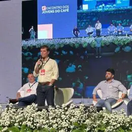 Encontro celebra o poder de transformação da nova geração