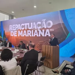 Espírito Santo assina acordo para reparação do desastre de Mariana