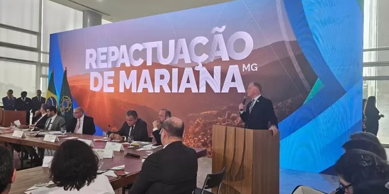 Espírito Santo assina acordo para reparação do desastre de Mariana