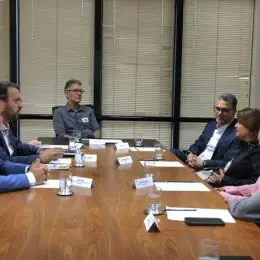 Farmacêutica anuncia investimento de 765 milhões