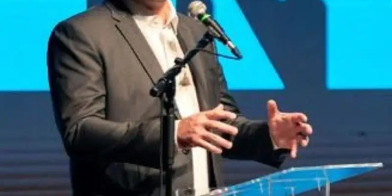 Flávio Roscoe se consolida como nome ao governo de Minas e passa a ser cotado também em chapa nacional