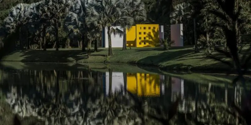 Inhotim entre destinos do mundo