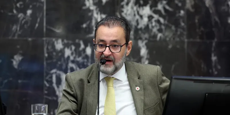 Lei de Gustavo Santana é sancionada e cria marco para proteção digital de crianças e adolescentes