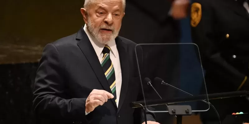 Lula veta integralmente a prorrogação da desoneração da folha de pagamento