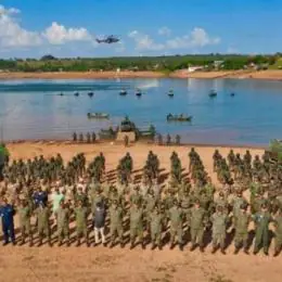 Marinha realiza operação em Furnas