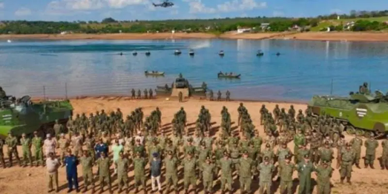 Marinha realiza operação em Furnas