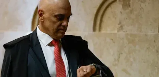 Moraes tem de sair do Supremo