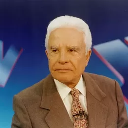 Morre o jornalista Cid Moreira, um dos rostos mais icônicos da televisão brasileira, aos 97 anos