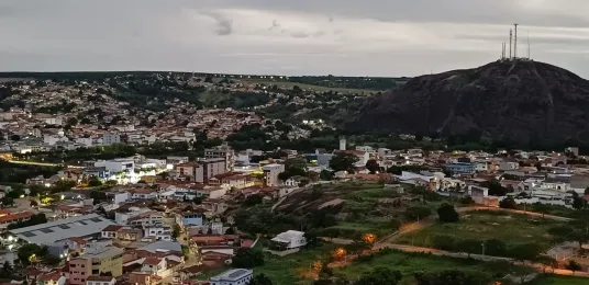 NANUQUE, A CIDADE MAIS DIVIDIDA DO BRASIL: POLARIZAÇÃO POLÍTICA GANHA DESTAQUE NO NEW YORK TIMES